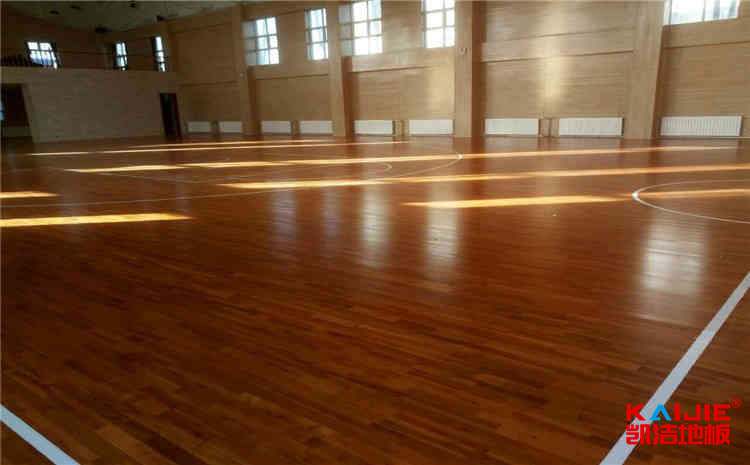  籃球場運動木地板保養