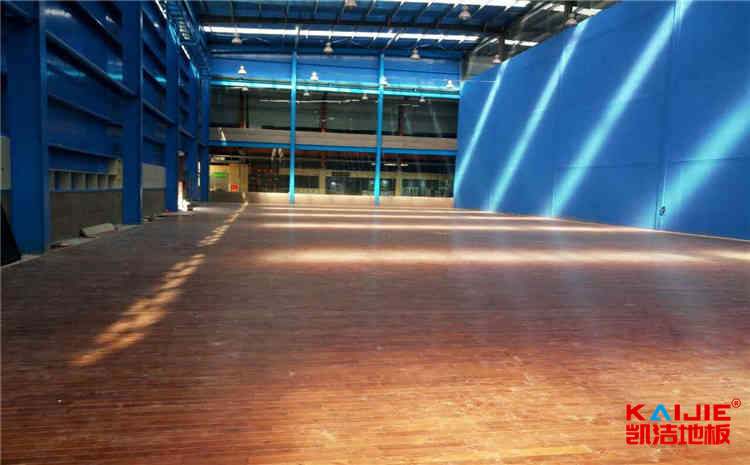 柞木運(yùn)動(dòng)地板