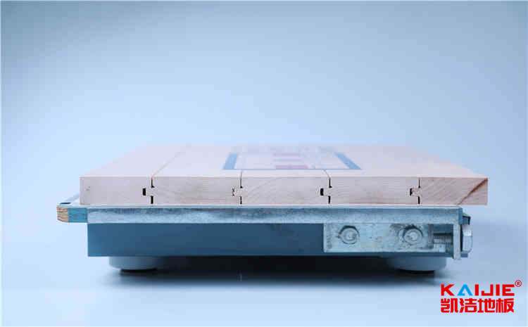 22厚體育館木地板怎么保養？