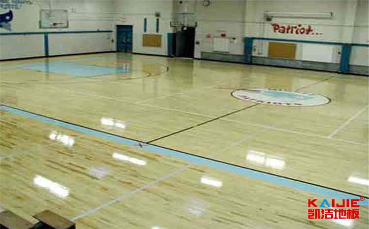 楓樺木運(yùn)動(dòng)體育地板怎么翻新?