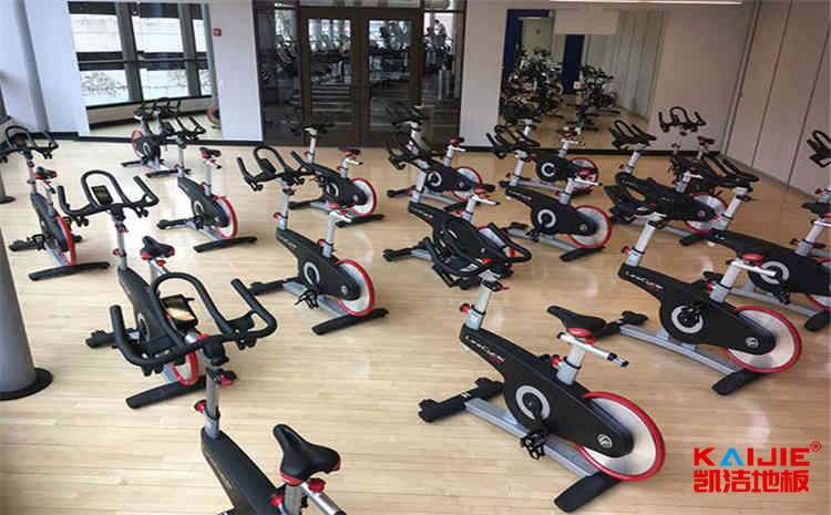 大型實(shí)木運(yùn)動地板哪家好