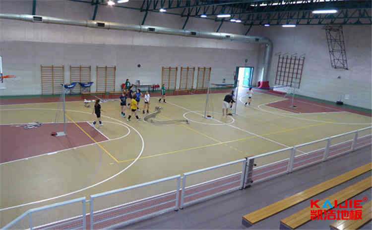 場館實(shí)木運(yùn)動(dòng)地板保養(yǎng)