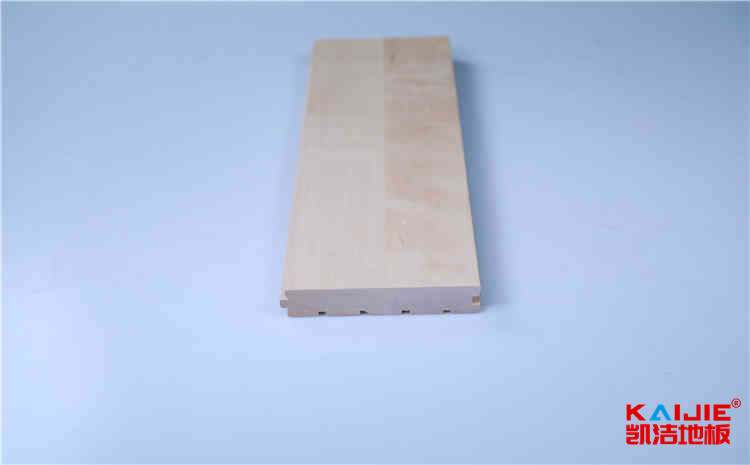 松木風雨操場地板造價是的多少？