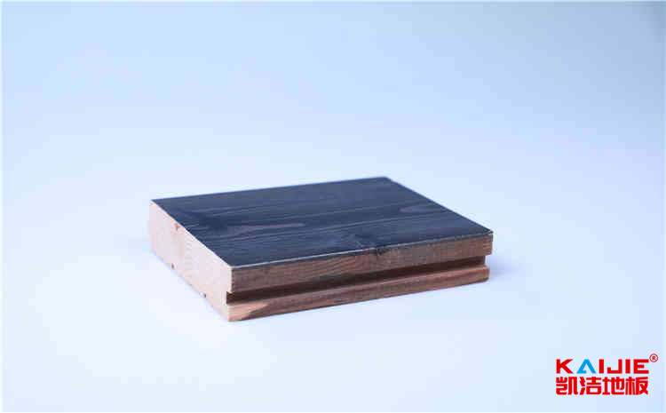 體育館木地板深入清潔怎么搞?