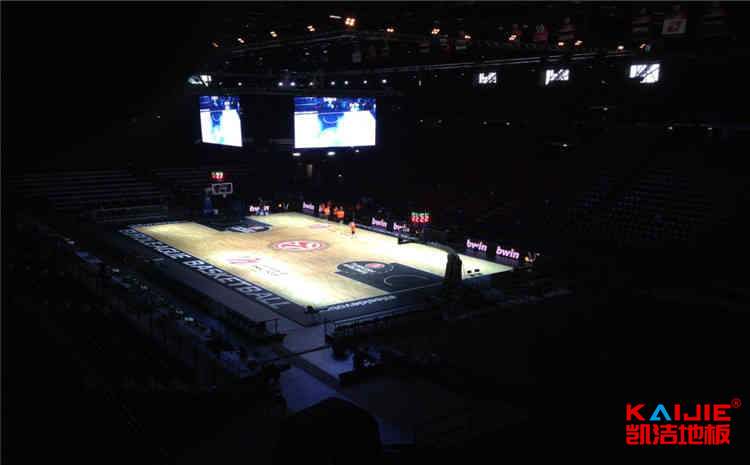 五角楓舞臺木地板造價是的多少？