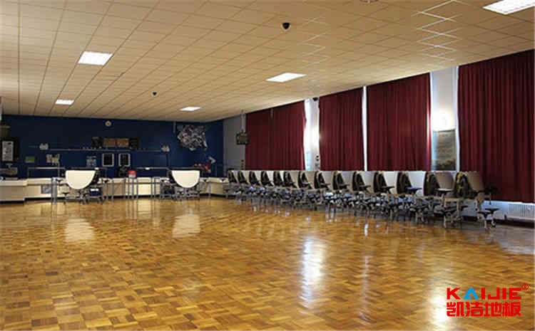 楓樺木實(shí)木運(yùn)動(dòng)地板造價(jià)是的多少？