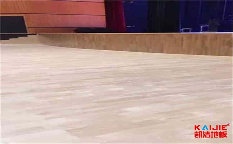 學(xué)校體育運(yùn)動地板多少錢一平米？