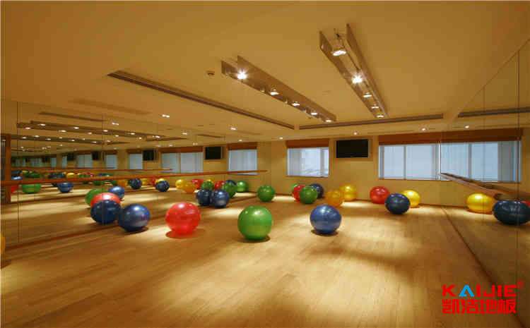 海南楓樺木籃球地板廠家報價