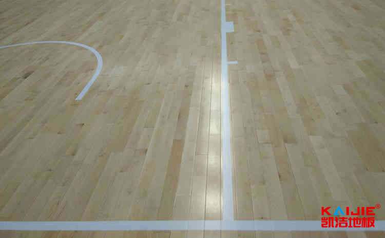 國內籃球場地板怎么保養