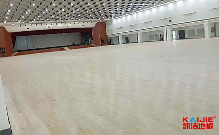 24厚體育館實(shí)木地板哪個(gè)品牌好?