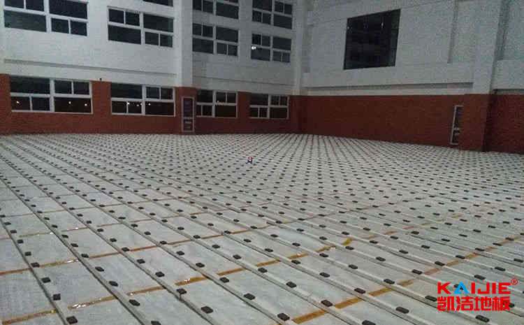 柞木木地板籃球場(chǎng)批發(fā)價(jià)格