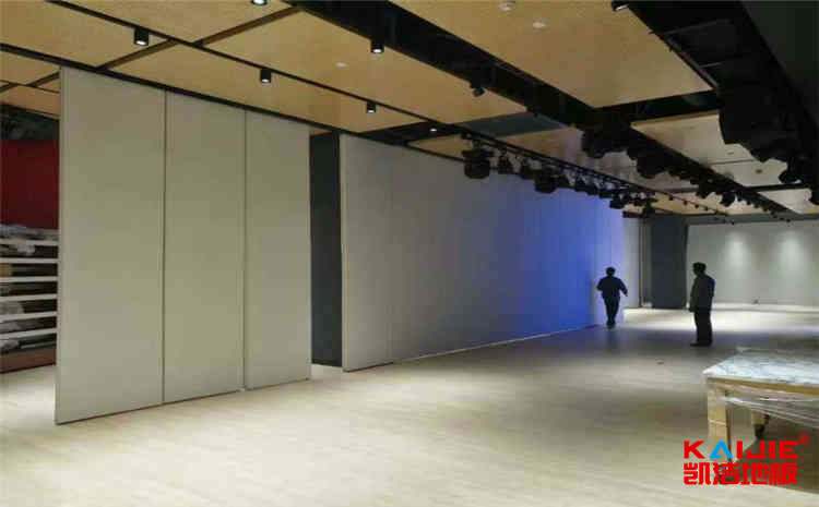 學(xué)校籃球館木地板防潮