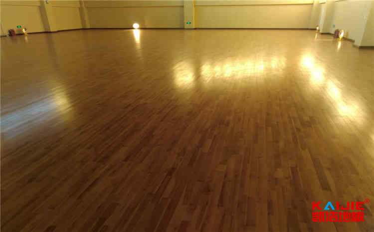 南昌專業(yè)體育地板什么品牌好