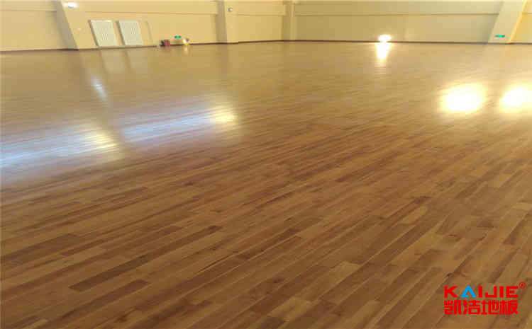 浙江柞木實木運動地板打磨翻新