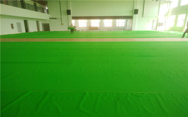 山東菏澤小學(xué)室內(nèi)籃球場木地板