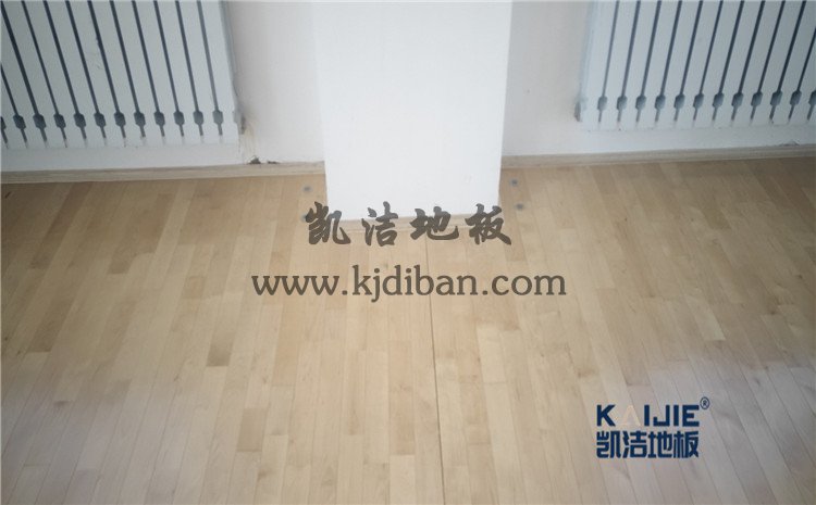 內蒙古鄂倫春旗大楊樹林業局全民健身中心木地板案例