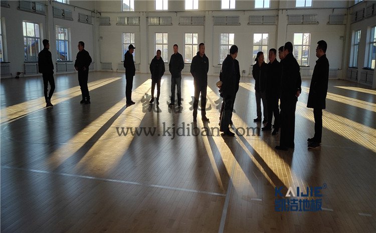 內蒙古鄂倫春旗大楊樹林業局全民健身中心木地板案例