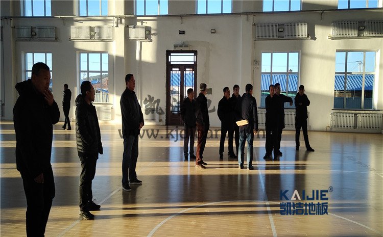 內蒙古鄂倫春旗大楊樹林業局全民健身中心木地板案例